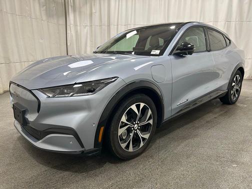 Grabber Blue Metallic 2022 Ford Mustang Mach-E Premium
