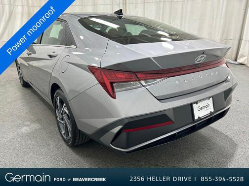 2025 Hyundai ELANTRA SEL