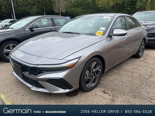 2025 Hyundai ELANTRA SEL