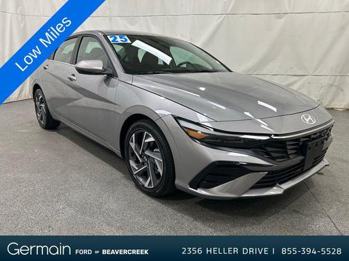2025 Hyundai ELANTRA SEL