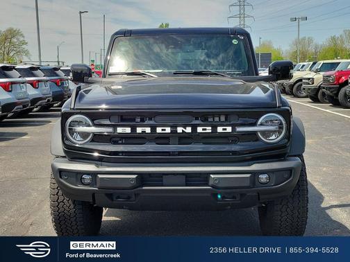 Shadow Black 2025 Ford Bronco Outer Banks