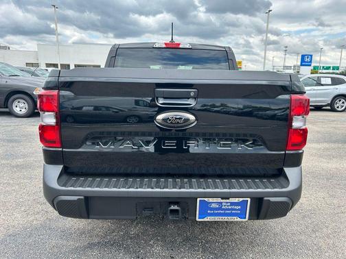Shadow Black 2024 Ford Maverick XLT