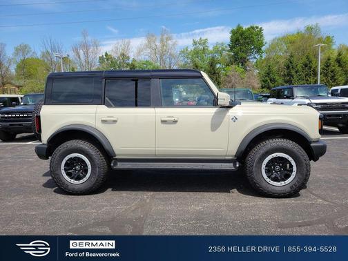 Desert Sand 2025 Ford Bronco Outer Banks