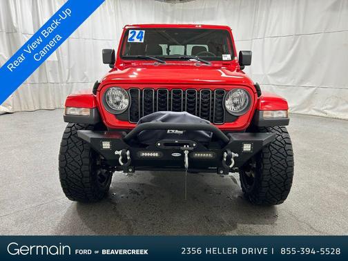 2024 Jeep Gladiator Sport S