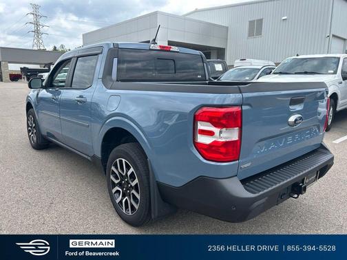 Azure Gray Metallic Tri-Coat 2024 Ford Maverick Lariat