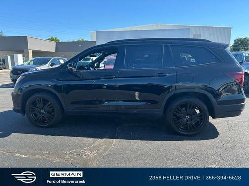 Crystal Black Pearl 2022 Honda Pilot AWD Black Edition