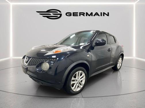 Black Sapphire Metallic 2013 Nissan Juke SV