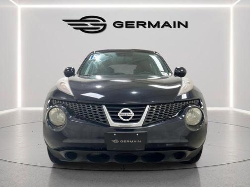 Black Sapphire Metallic 2013 Nissan Juke SV