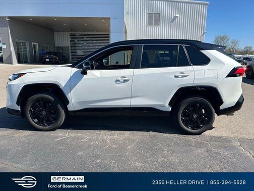 2022 Toyota RAV4 Hybrid SE