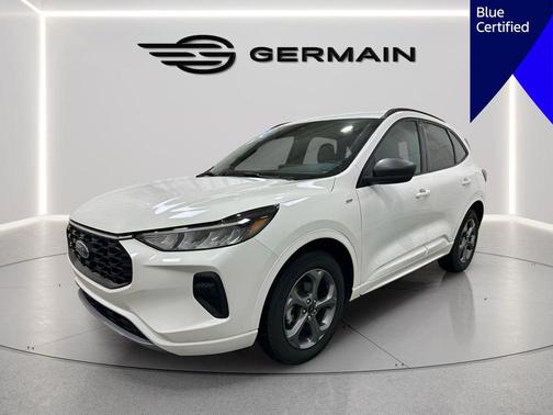 Star White Metallic Tri-Coat 2024 Ford Escape ST-Line