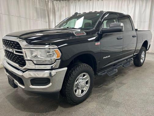 2022 RAM 2500 Big Horn Crew Cab 4x4 6'4' Box