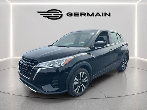 Super Black 2024 Nissan Kicks S
