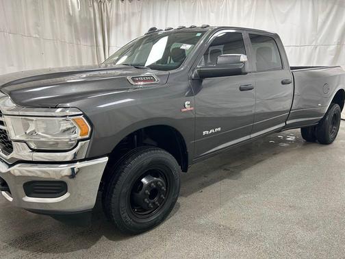 2020 RAM 3500 Tradesman Crew Cab 4x4 8' Box