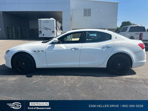 Bianco 2019 Maserati Ghibli Base