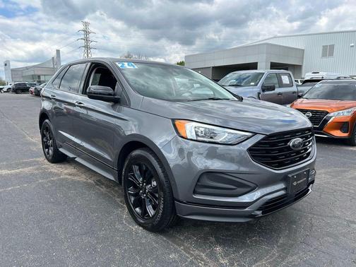 Carbonized Gray Metallic 2024 Ford Edge SE