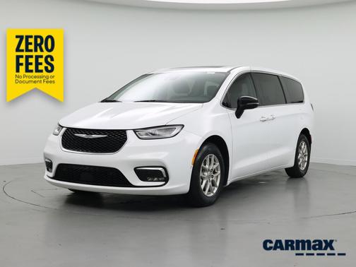 White 2024 Chrysler Pacifica Touring L