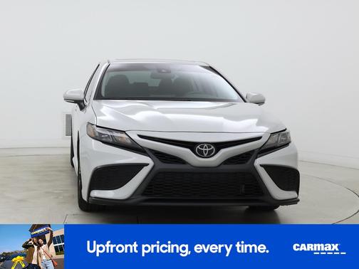 White 2023 Toyota Camry SE