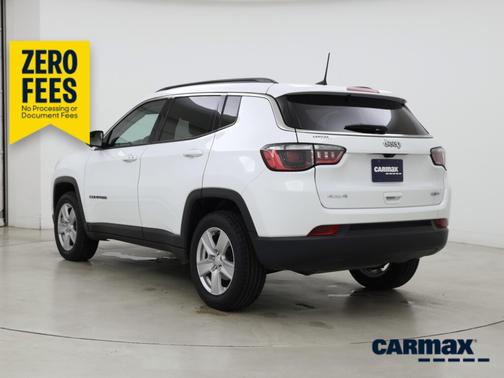 White 2022 Jeep Compass Latitude