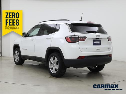 White 2022 Jeep Compass Latitude