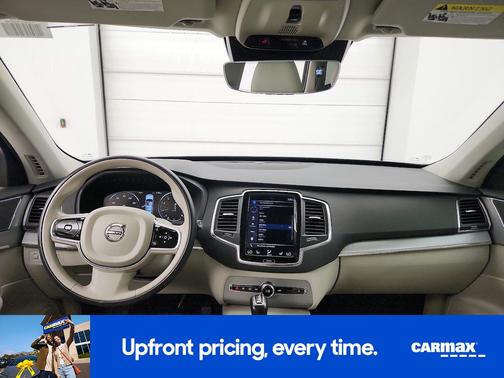 2021 Volvo XC90 T5 Momentum