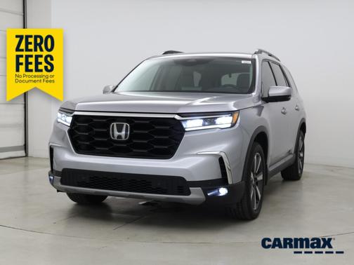 Silver 2024 Honda Pilot Touring