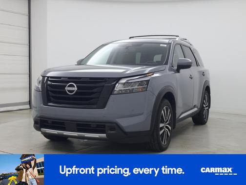 Gray 2024 Nissan Pathfinder Platinum