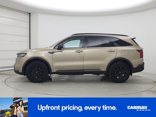 Tan 2021 Kia Sorento S