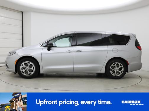 Silver 2024 Chrysler Pacifica Limited