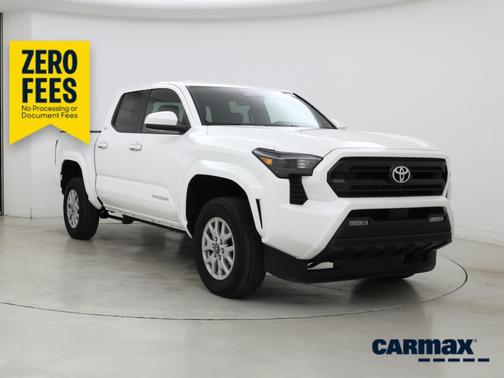 White 2025 Toyota Tacoma SR5
