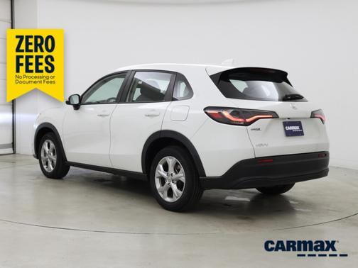 White 2023 Honda HR-V LX