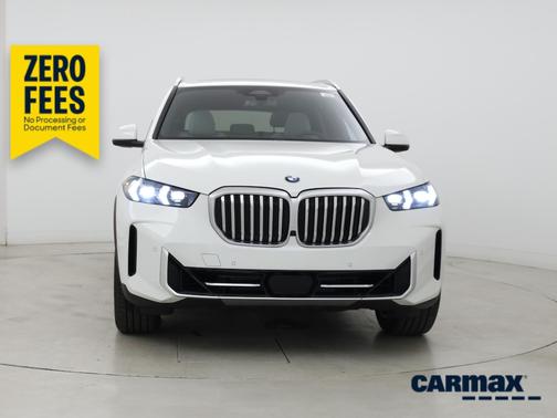 White 2024 BMW X5 sDrive40i