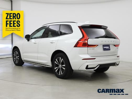 White 2024 Volvo XC60 B5 Core Dark Theme