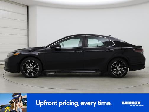 Black 2024 Toyota Camry SE