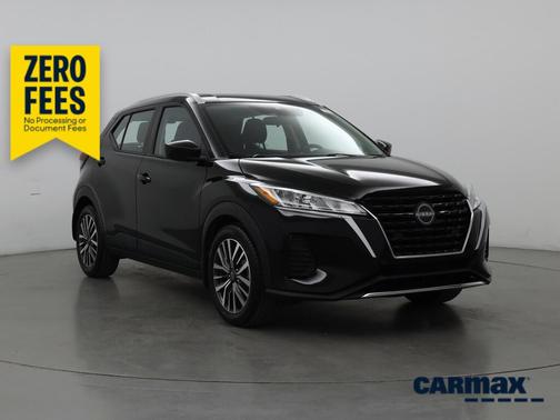 Black 2023 Nissan Kicks SV