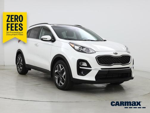 White 2022 Kia Sportage EX