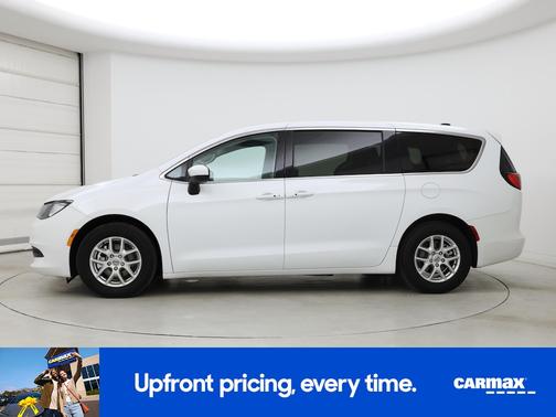 White 2023 Chrysler Voyager LX