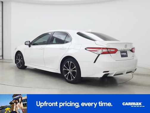 White 2020 Toyota Camry SE