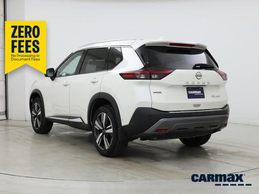 White 2023 Nissan Rogue SL