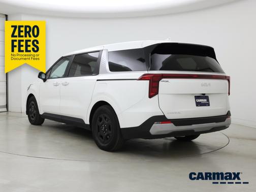 White 2025 Kia Carnival LXS