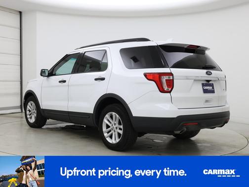 White 2016 Ford Explorer