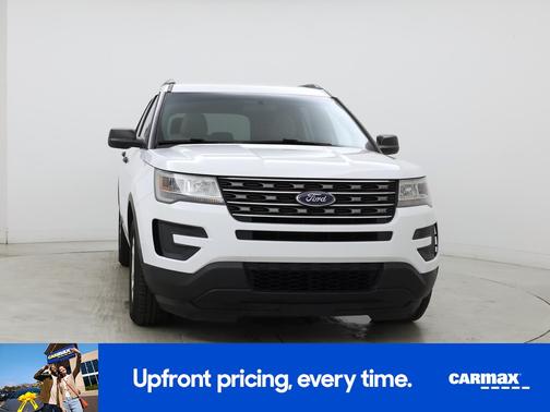 White 2016 Ford Explorer