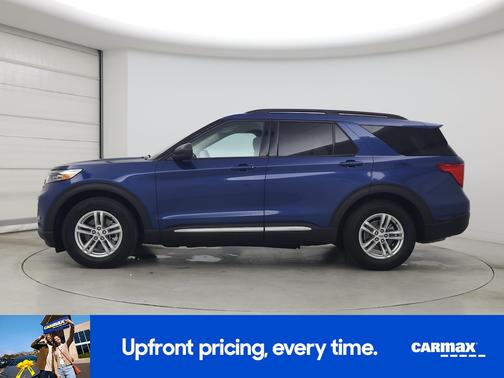 Blue 2022 Ford Explorer XLT