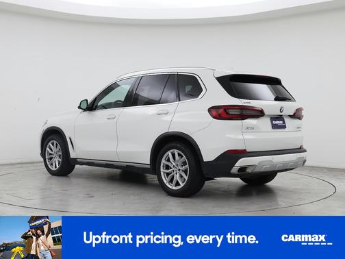 White 2023 BMW X5 sDrive40i