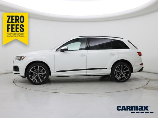 White 2022 Audi Q7 Premium Plus