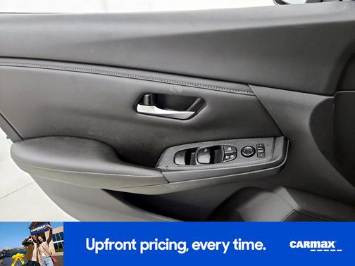 White 2023 Nissan Sentra SV