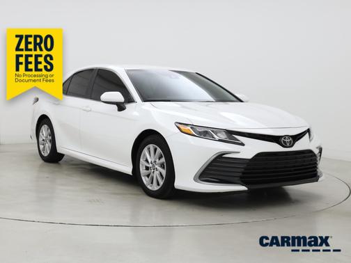 White 2024 Toyota Camry LE