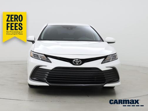 White 2024 Toyota Camry LE