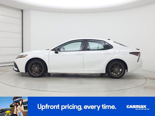 White 2023 Toyota Camry SE