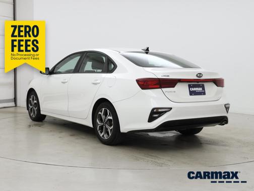White 2019 Kia Forte LXS