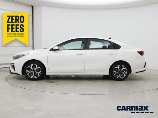 White 2019 Kia Forte LXS